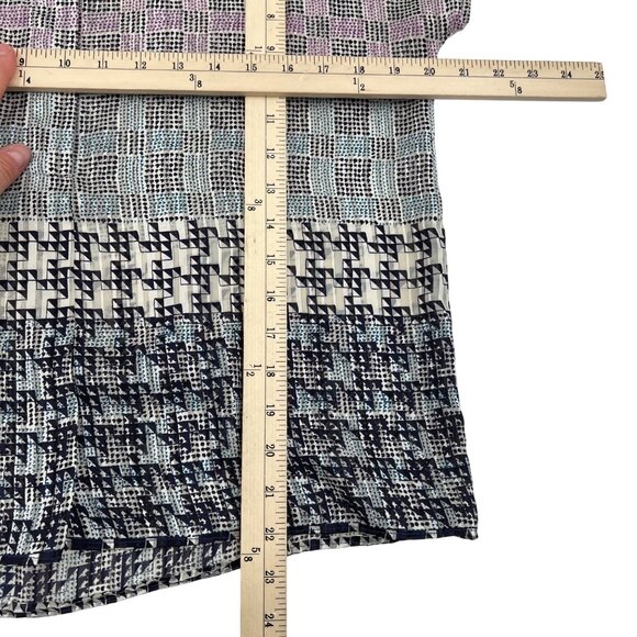 Cabi Women's Short Sleeve Patterned Blouse Size M patchwork semi sheer - Picture 3 of 4